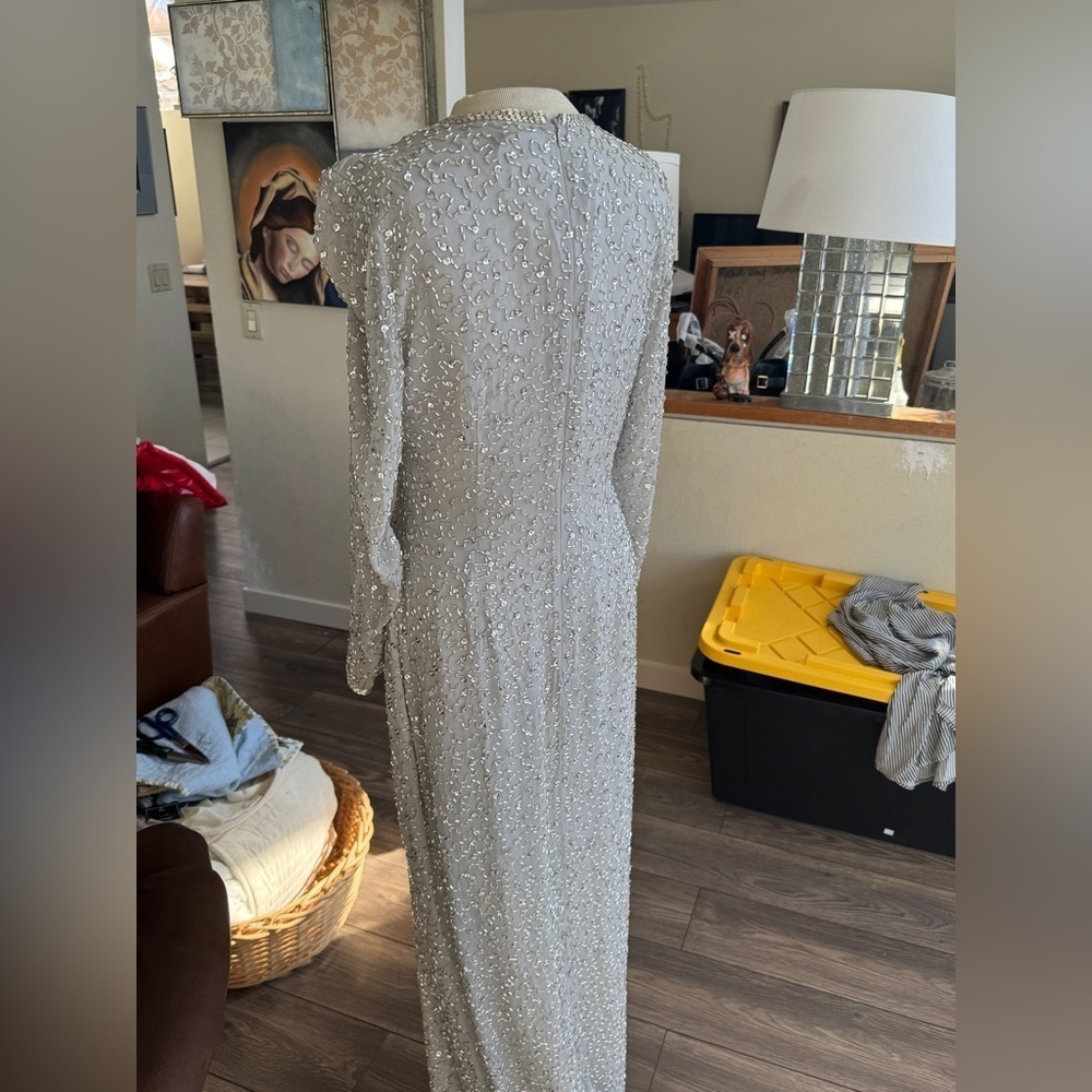 Elegant beaded silk gown size 8 silver / grey long sleeve vintage flawless - Picture 9 of 16
